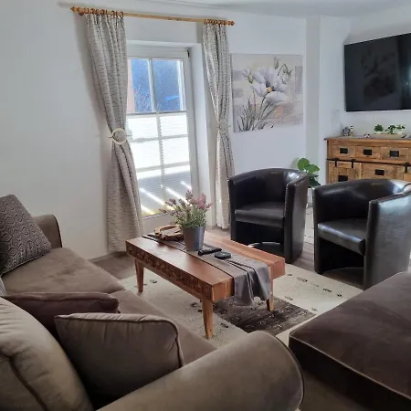 Apartment Wohlfuehl-appartement Bergsee Family - Am Wildsee - Sup Und Schlitten For Free Seefeld in Tirol
